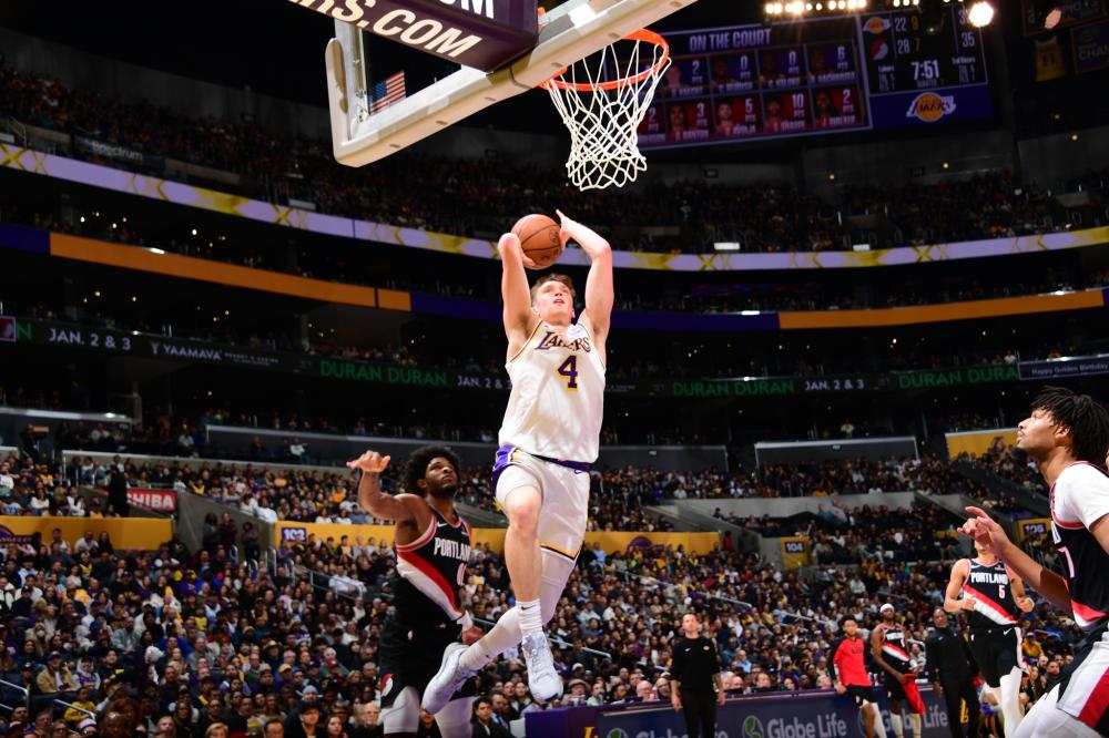 小组中领跑 小组中领跑